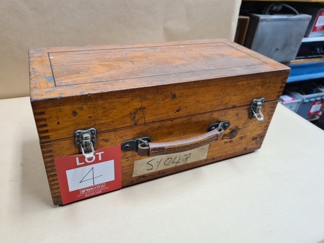 GOURMIA 7.6L Air Fryer, Black, Model GAF858. NB: Minor use, no box.