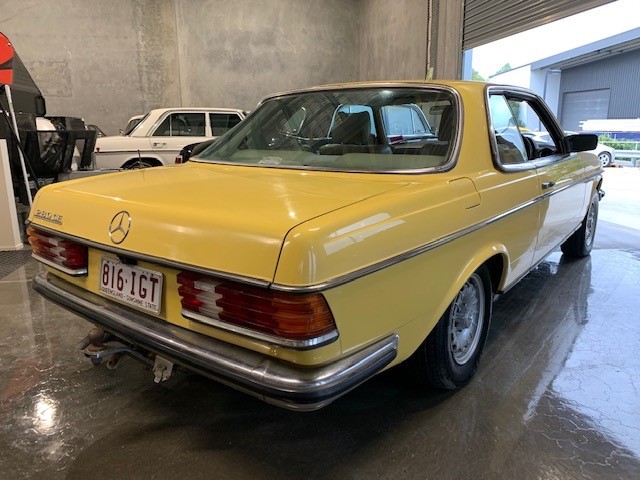 <p>2018 Isuzu FX 4 x 4 Cab Chassis Truck</p>