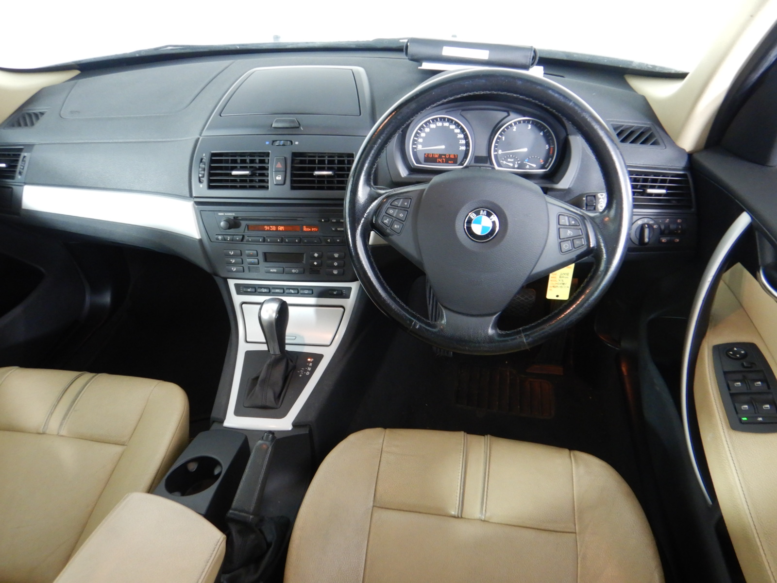 2 x GLAD Bake & Cooking Paper, 120m x 30cm. NB: Damaged packaging.