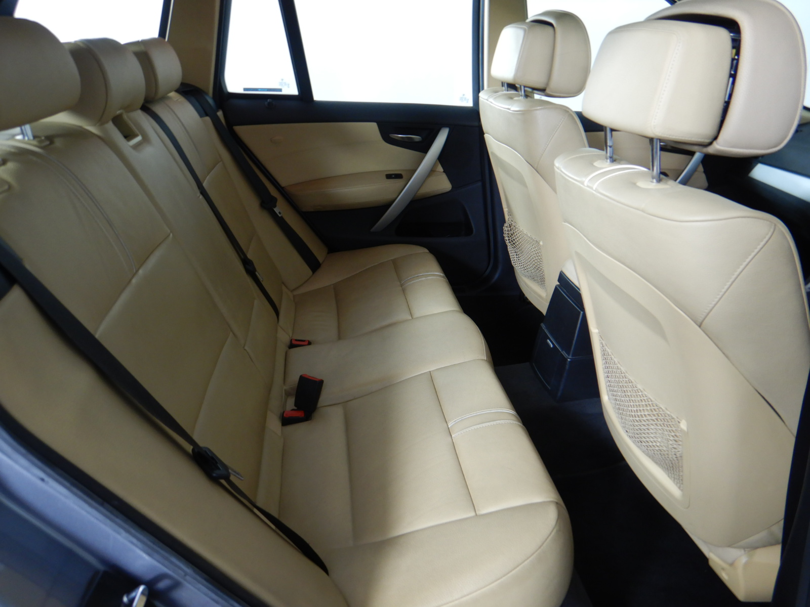 2 x GLAD Wrap 300m x 33cm. NB. Damaged packaging & ezy-cutters missing.