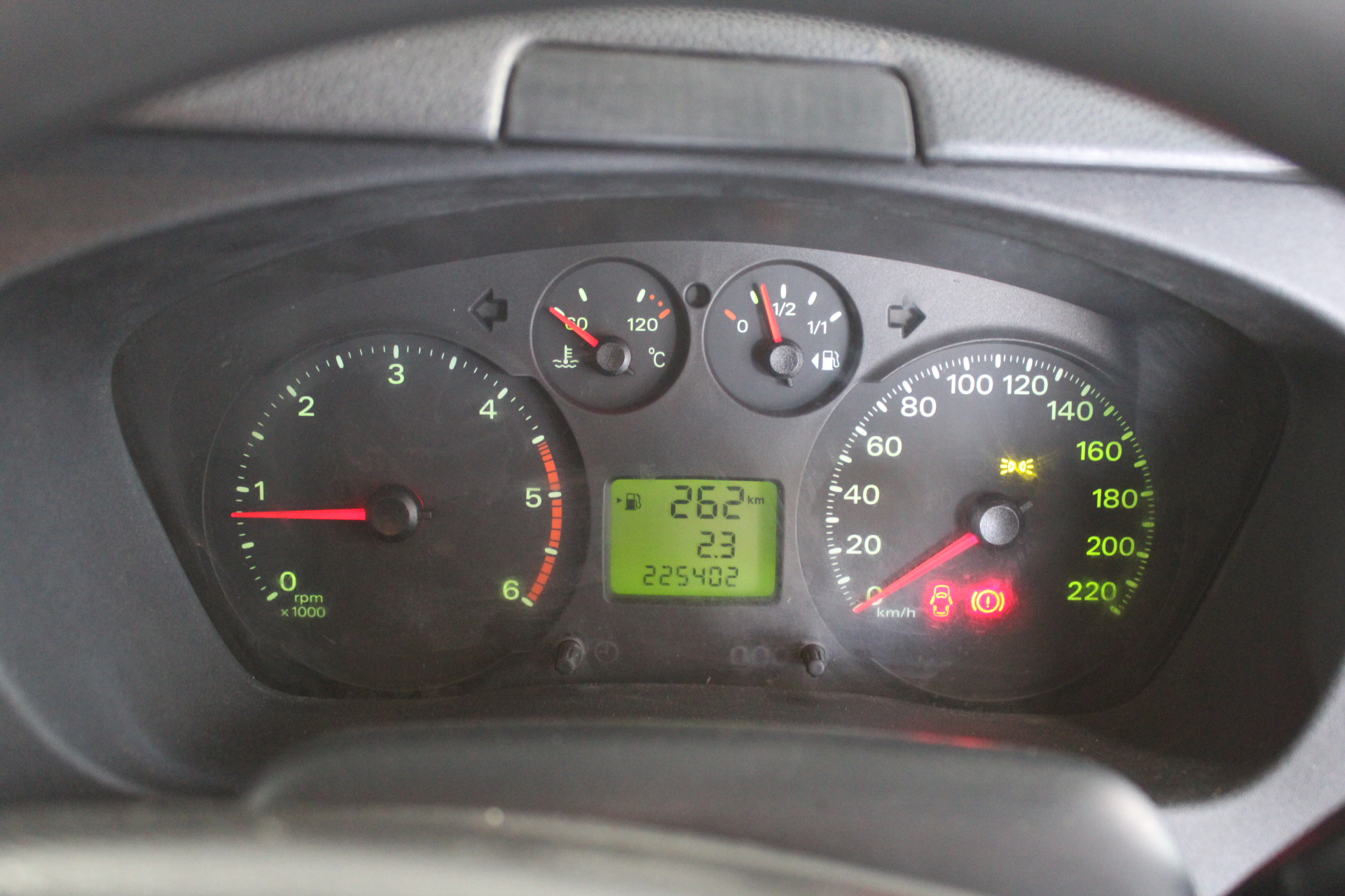 2 x Assorted Chocolate Packs, Incl: NESTLE KitKat Bulk Pack, 700g & NESTLE