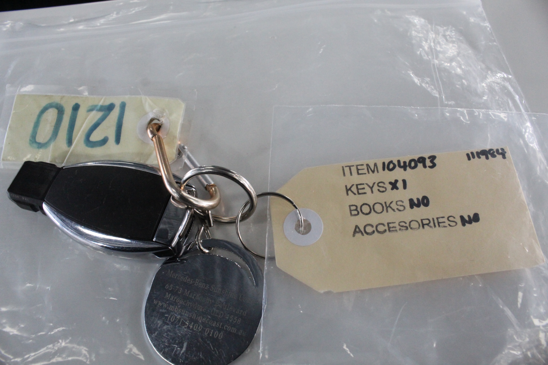 5 x Small Curve Premium Pouch Case, 33.5 x 23 x 22.5cm, Blue.