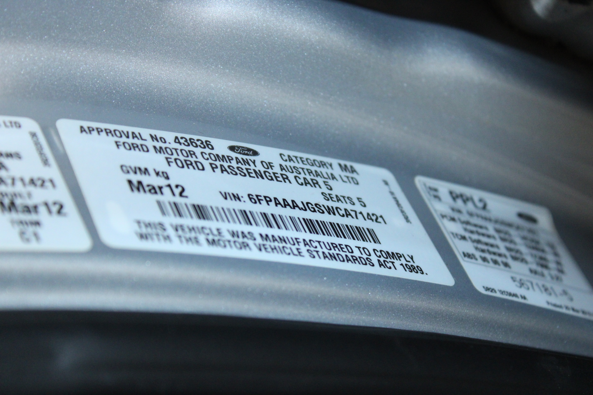 1/100 Scottdale gold bar x 2, 1 Gram Valcumbi bar x 2 & 1g Silver Bar x 2