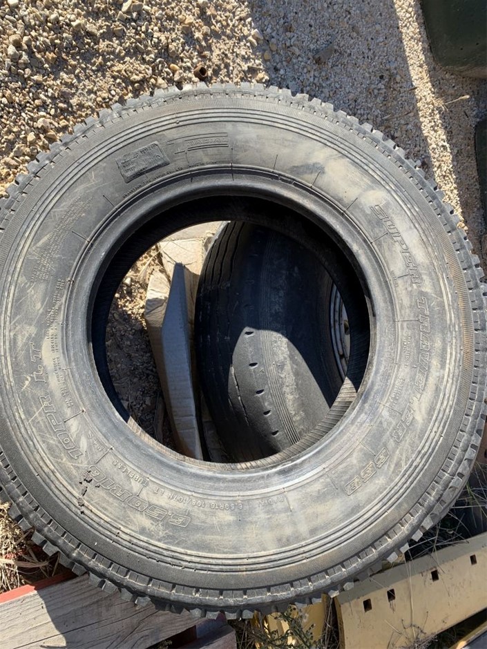 Certified Set of 5 x 5 gram "Polymer Note Series" Finished in 999 24 k Gold