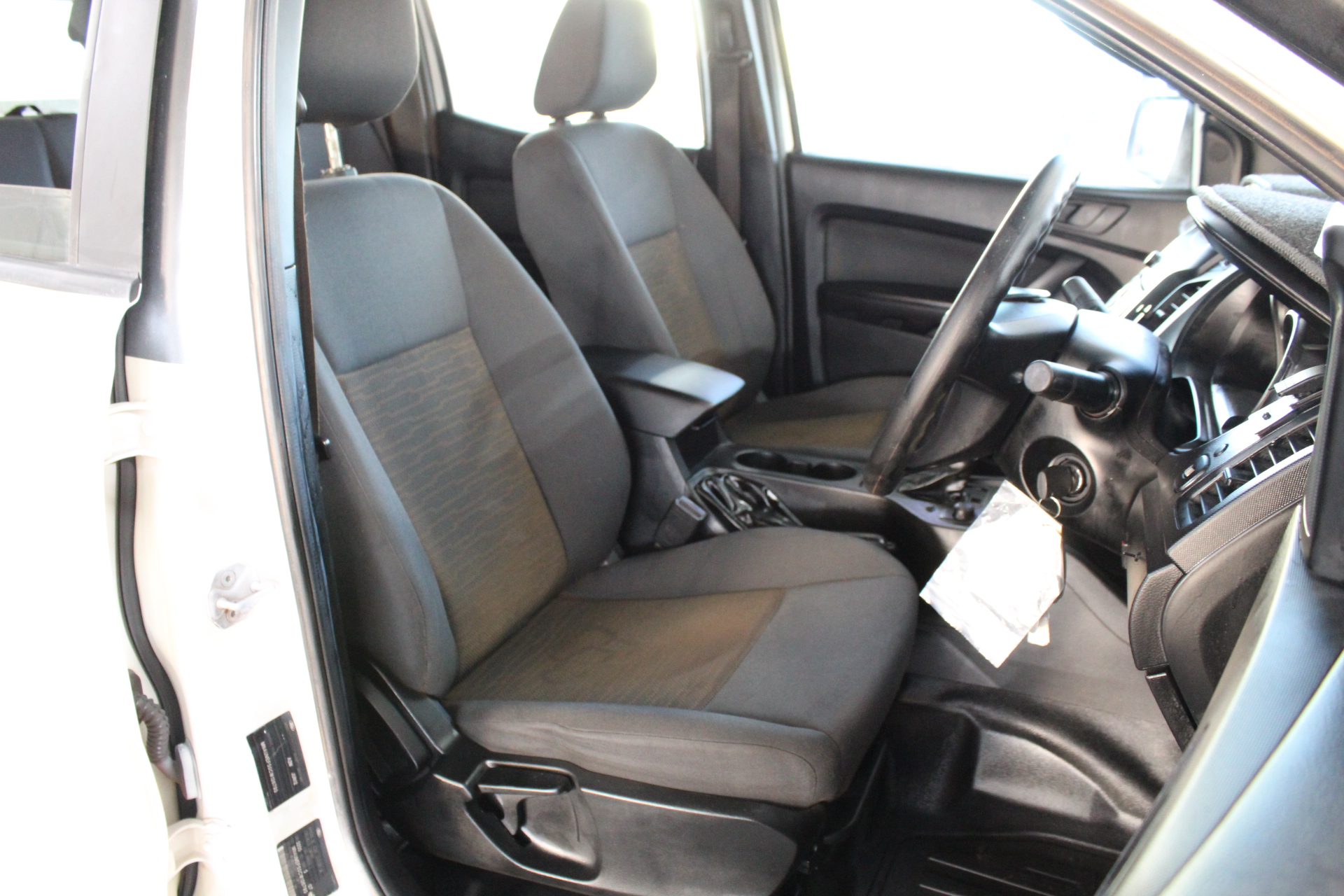 Elephant in the Room Buttery Chardonnay (6x 750mL).