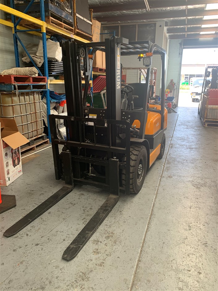 Fishbone Black Chardonnay 2025 (6x 750mL), Margaret River.