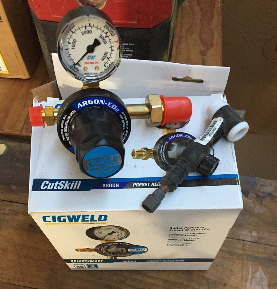 Brokenwood Cricket Pitch Red Cab Blend (6x 750mL).