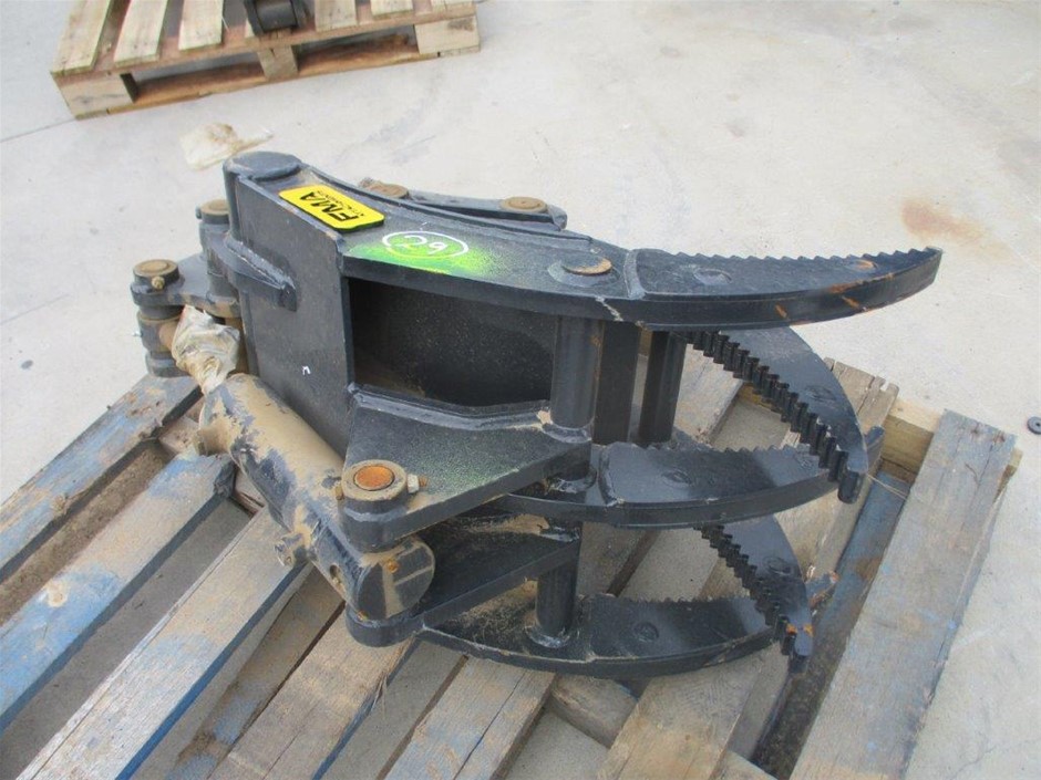 Wolf Blass Red Label Shiraz (6x 750mL), SEA.