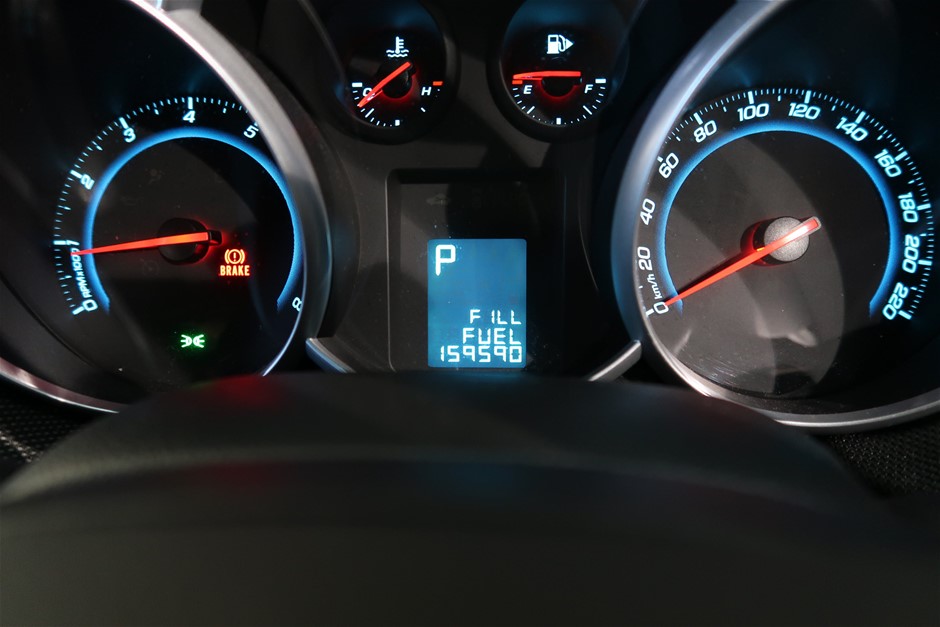 Ponte Prosecco DOC NV (6x 750mL). Italy