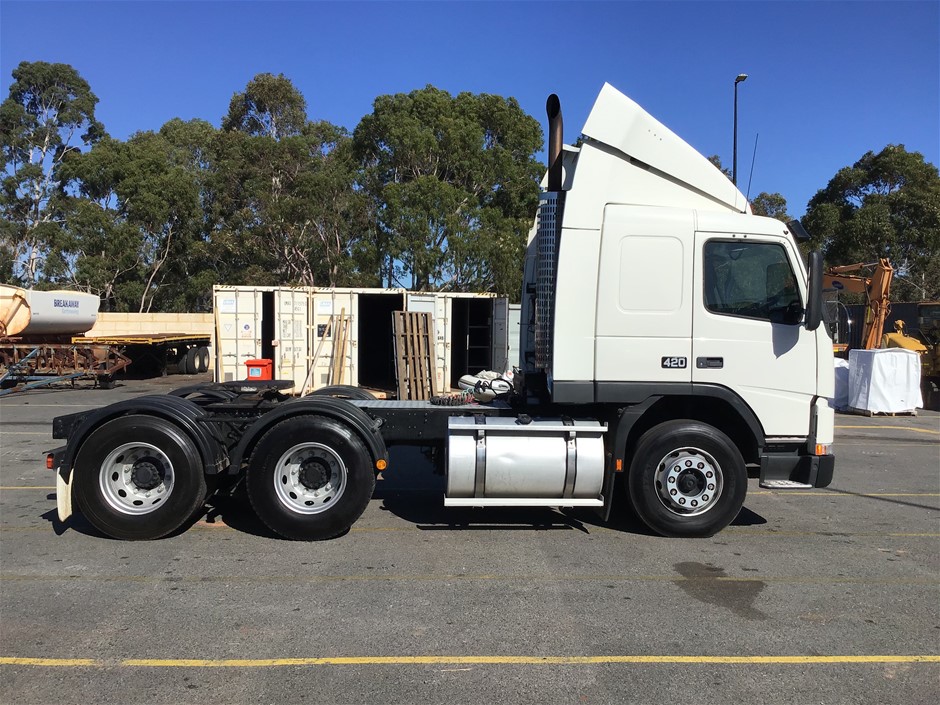 14K White Gold-Filled 3mm Tennis Bracelet with Simulated Diamonds - 18cm