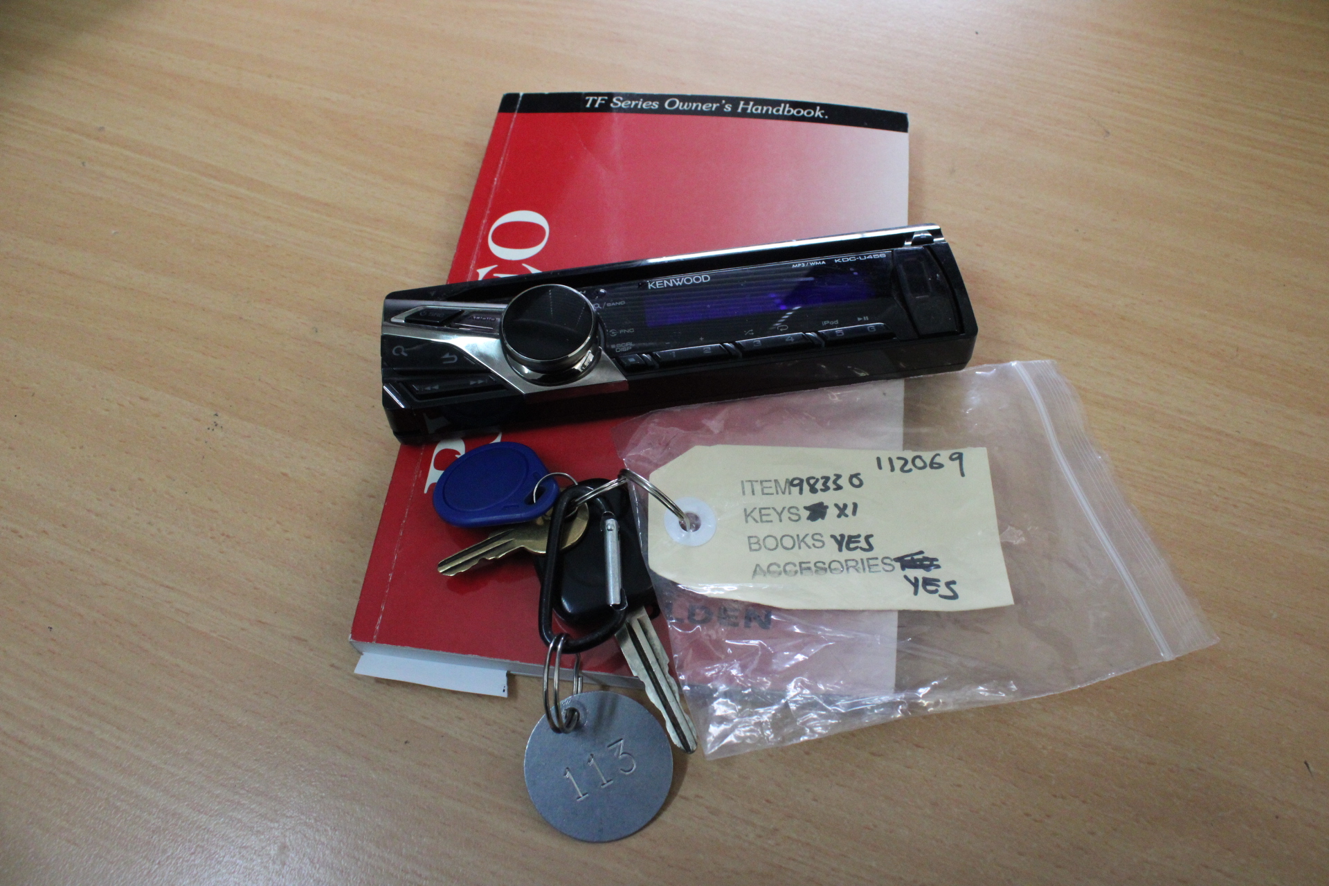 2 x VOREL PVC Pipe Cutters, 42mm Max. cutting diameter.