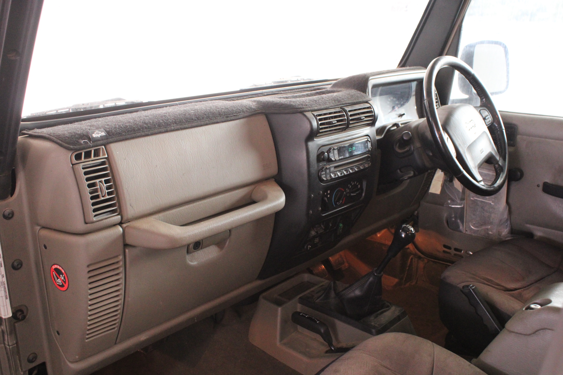 2 Monkeys Semillon Sauvignon Blanc 2025 (12x 750mL) SEA