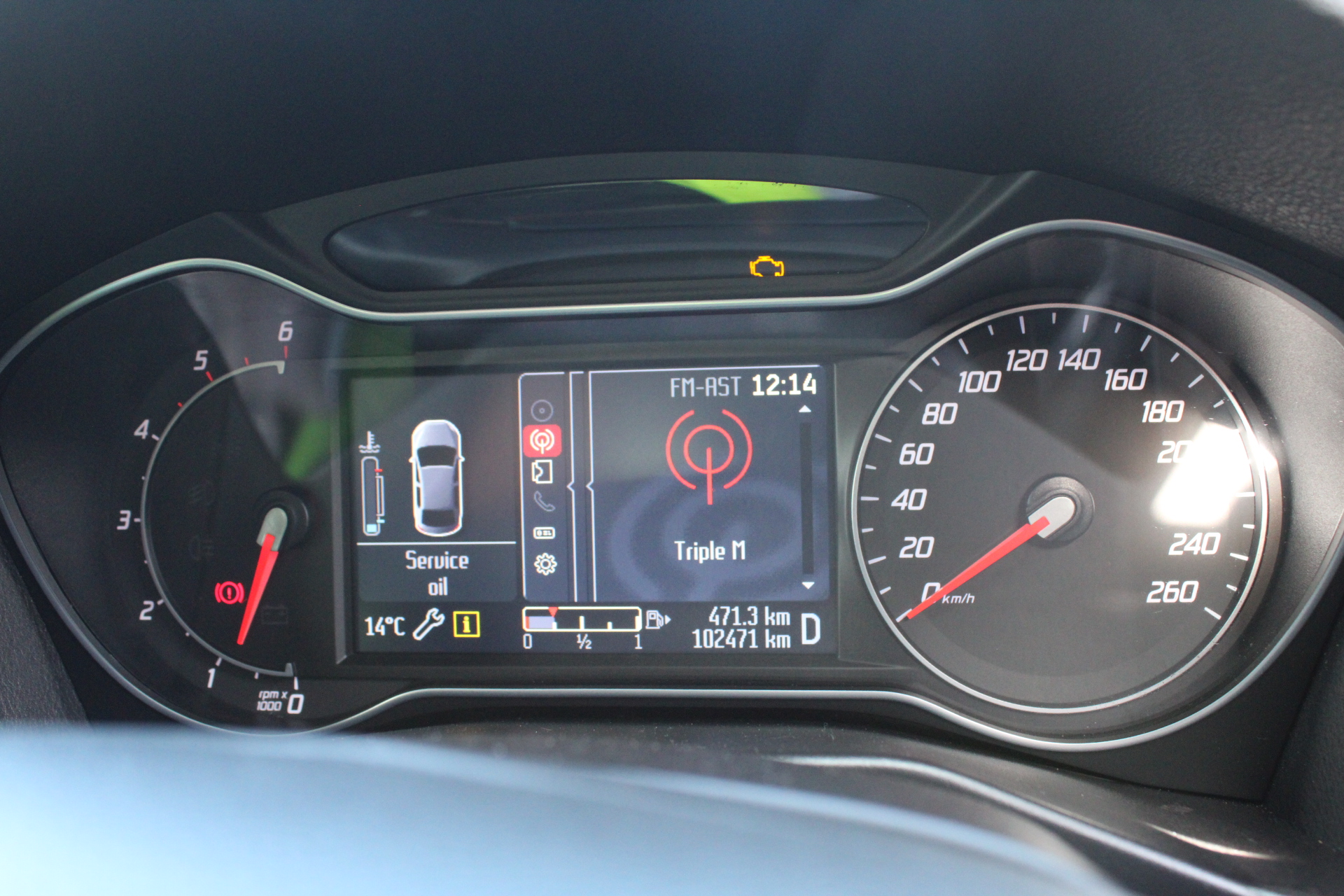 6mm Labradorite & Baroque Pearl Dangling Earrings.