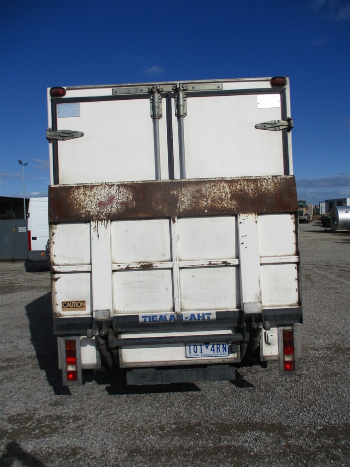 Garmin Dash Cam Mini 3, Ultracompact 1080p HD Dash Cam with a 140-degree Fi