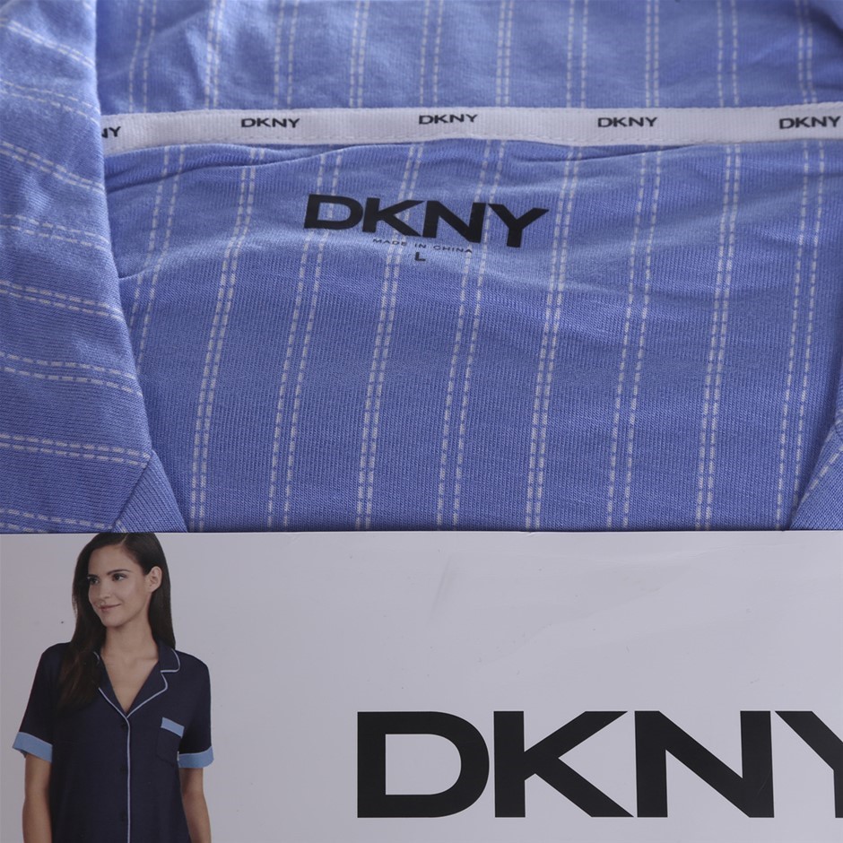 Initial Charm Letter  'Q' Pendant Necklace