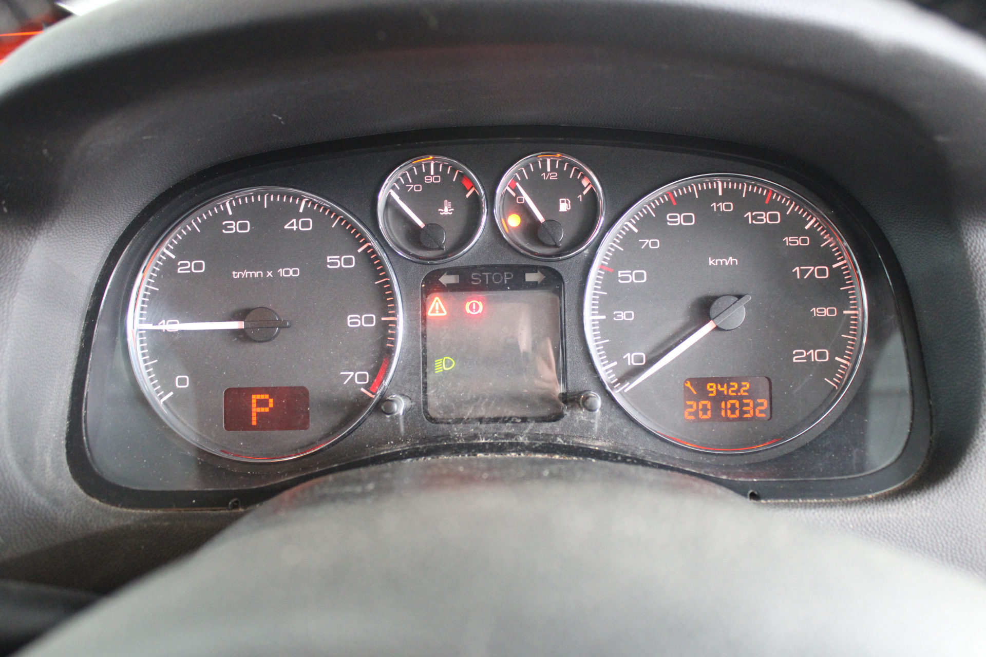 Clover Style Simulated Diamond 925 Sterling Silver Ring - Size 5