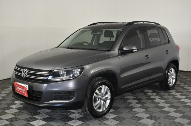 2ct Rectangle Cut Simulated Diamond 925 Silver Ring - Size 7