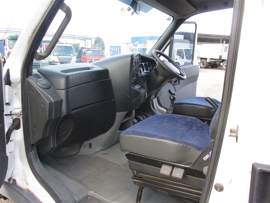 7-8mm Grade AB White Mix Shape Pearl with Real 18k Gold Plated Bracelet