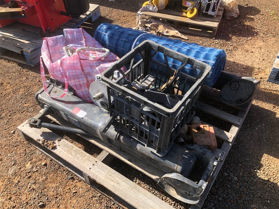 Simulated Diamonds 925 Sterling Silver Band Ring - Size 8