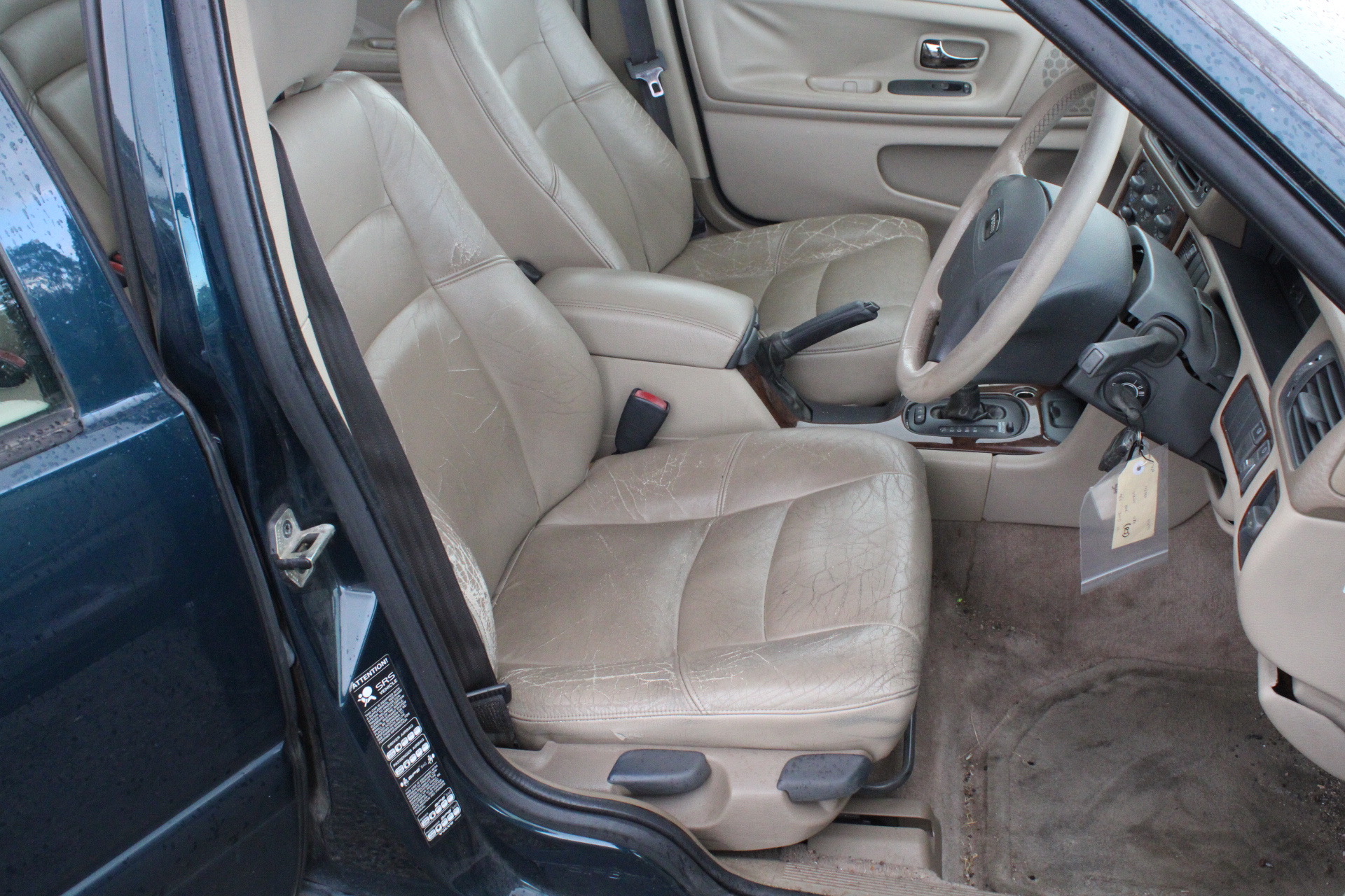 2 Carat round 2 white diamond each CVD Uncertified