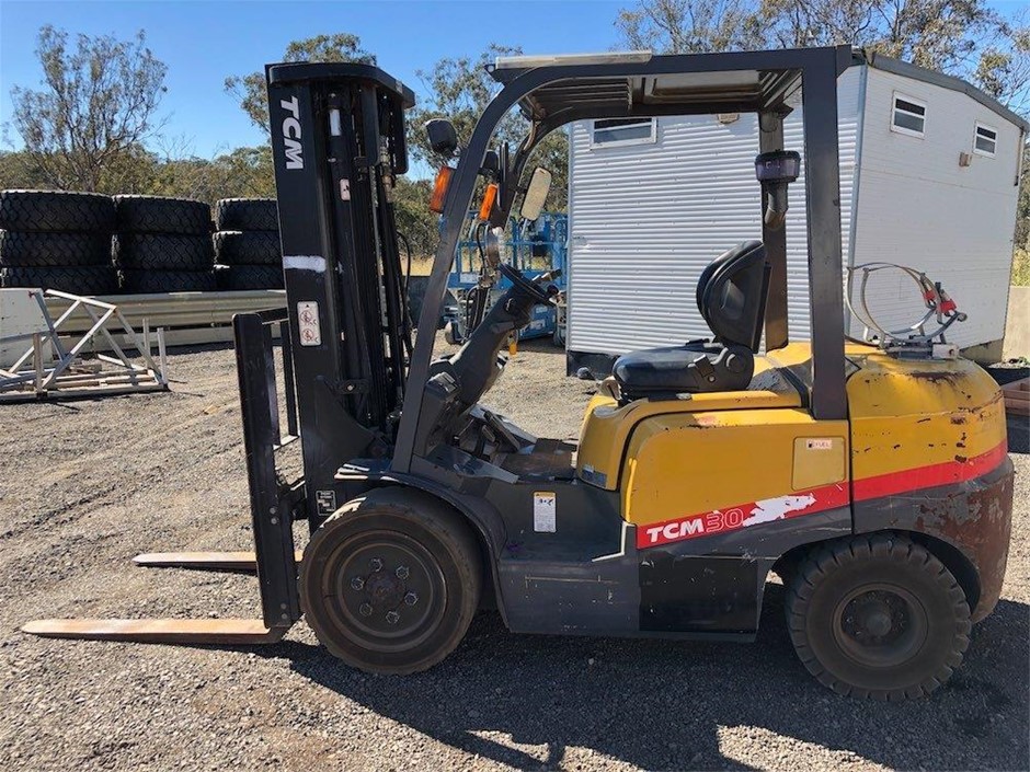 2.65 Carat White/off white diamond various bulk