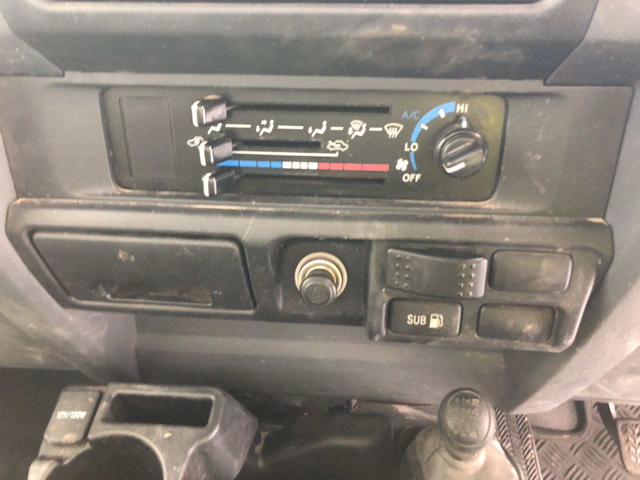 1/100 Scottdale gold bar unc