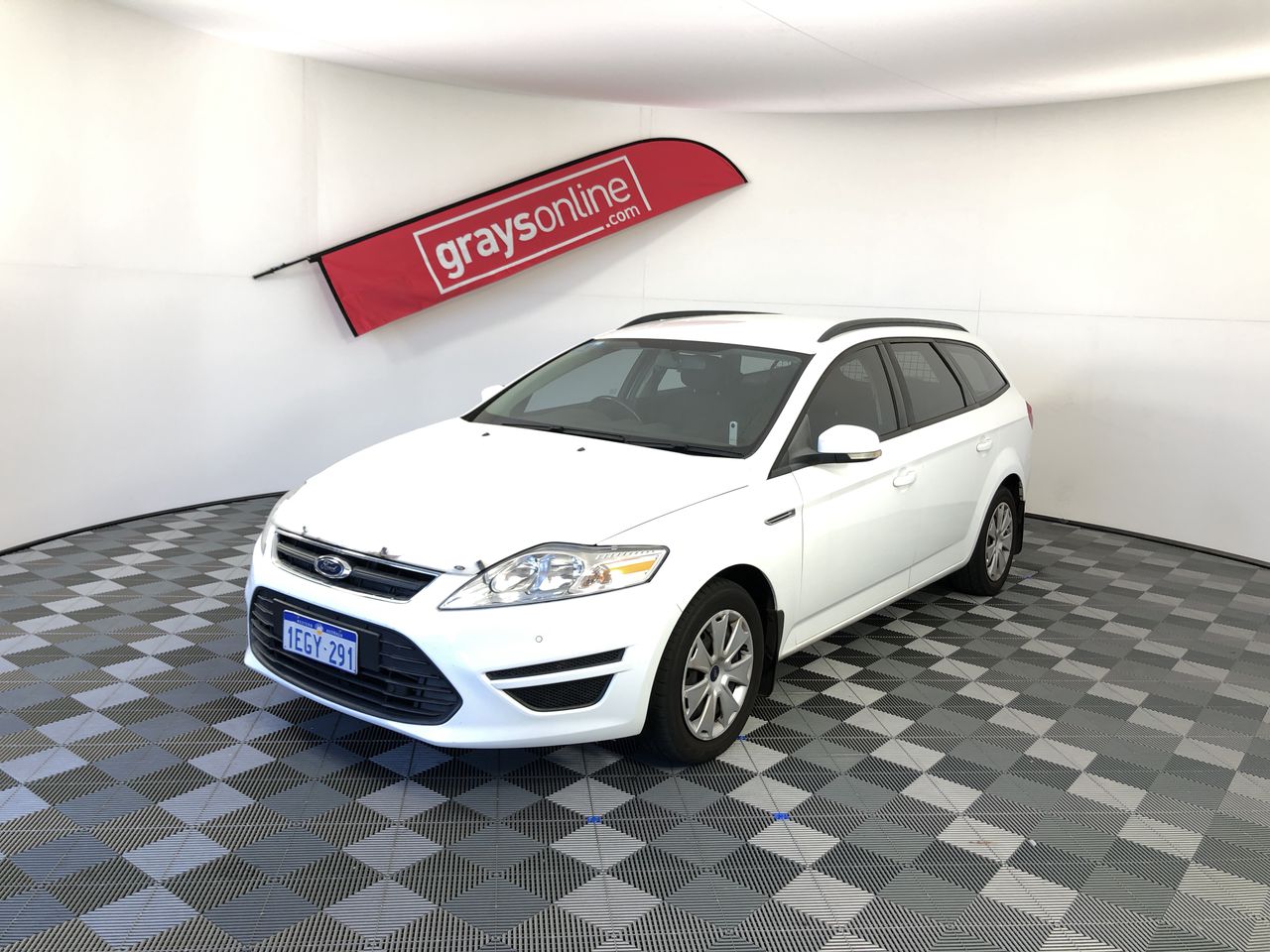 2016 UNC 50c HOLDEN HERITAGE COLLECTION HQ Kingswood COIN ON CARD