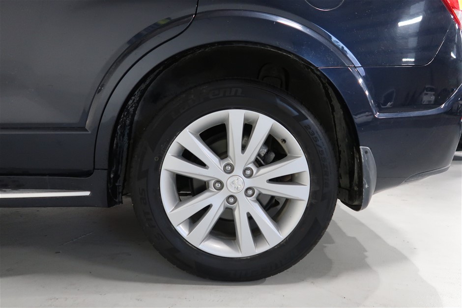 1966 Australia First & Last Queen Elizabeth Silver Round Fifty Cents