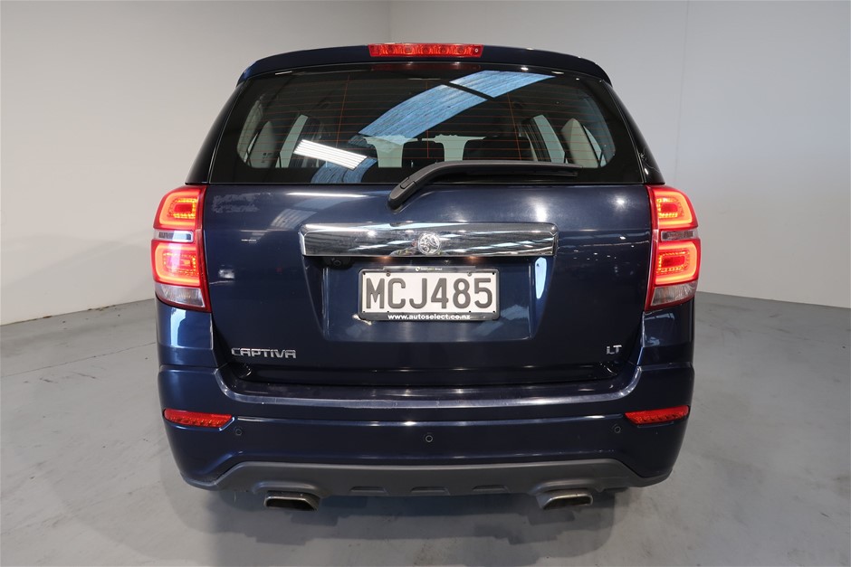 By The Vineyard Mixed Pack Pinot Grigio & Chardonnay (12x 750mL). SEA.