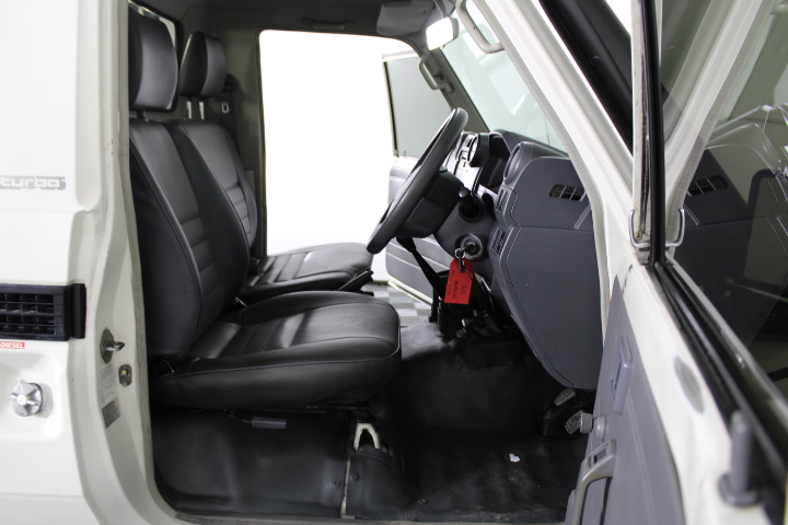 Baroque Pearls & Large Lobster Clasp Gold Plated Bracelet