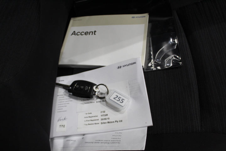 McGuigan Reserve Merlot 2021 (6x 750mL) SA