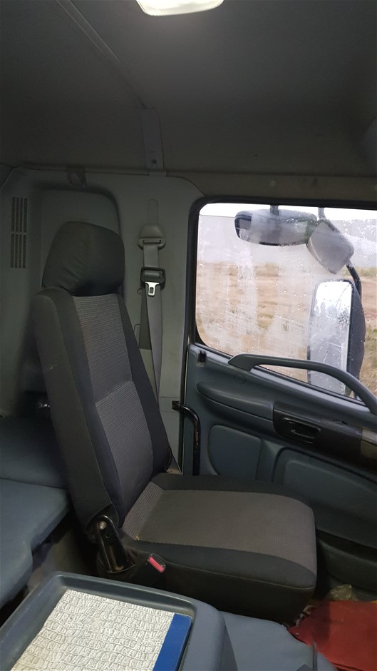 Veuve D'Argent Cuvee Prestige Blanc de Blancs Brut NV (6x 750mL)