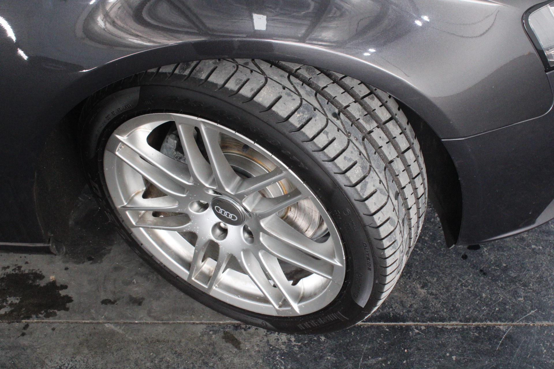 1 Cubic Yard Self Tipping Skip Bin To Suit Forklift(Unused)