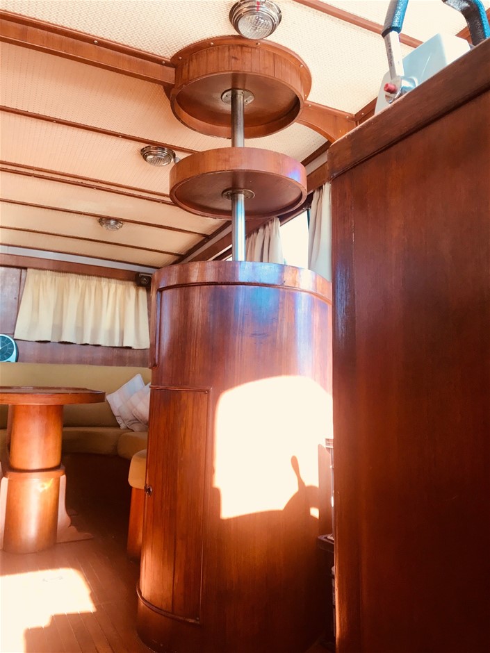 New in Box Simply Inspiring Swivel Kitchen/Basin Mixer Tap - Qty 1