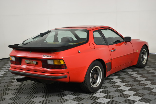 1966 Australia Queen Elizabeth Silver & 0.12 carat round 4 diamonds