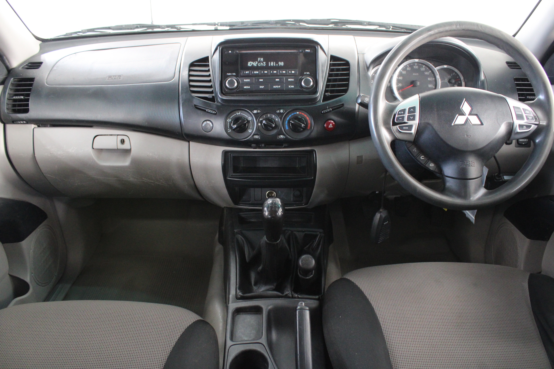 1.00 Carats Brilliant Polish Round Cut White Diamond CVD-Not Certified