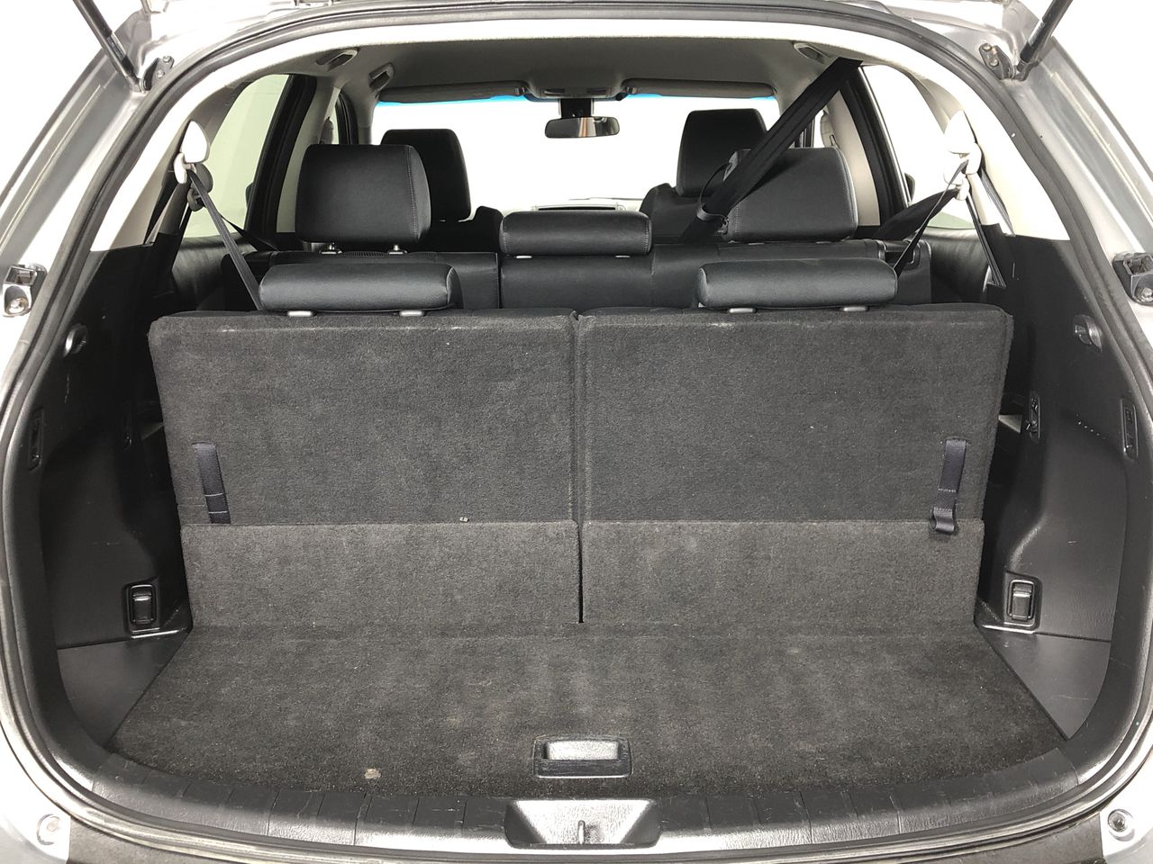 END OF LEASE AUCTION: 10 " portable CarPlay