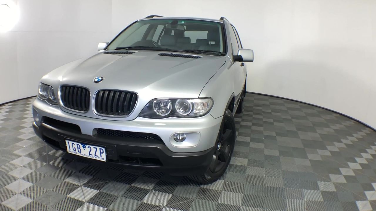 5.56 Carats Color Play Ethiopian Opal