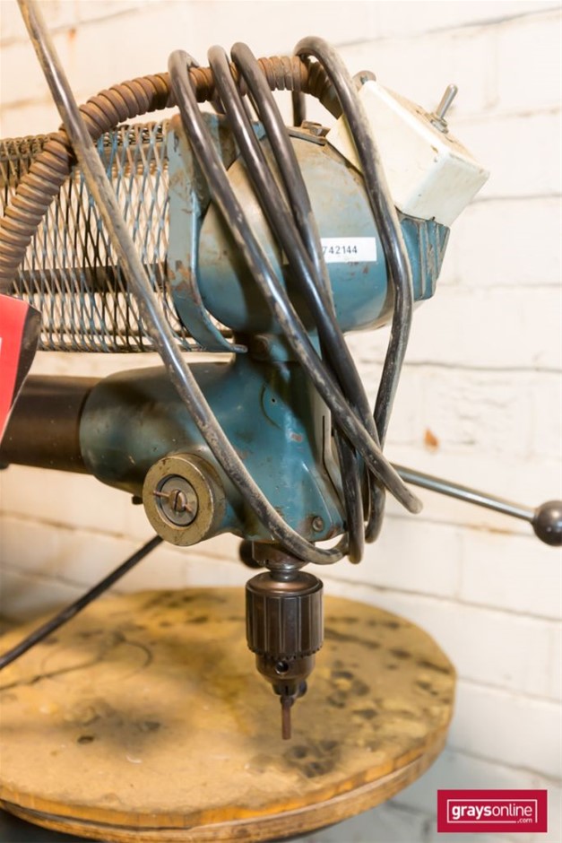 STEELCASE Leap High-Performance Ergonomic Office Chair, Nickel Fabric, Blac