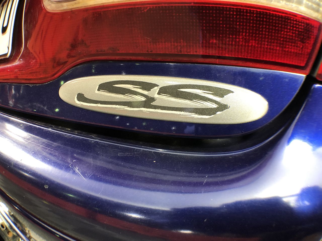 PHILIPS 1000i Series Air Purifier for Medium Rooms, White/Black, AC1715/70.