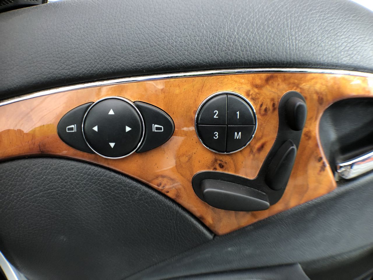 MEDELA Freestyle Hands-Free Double Electric Breast Pump.