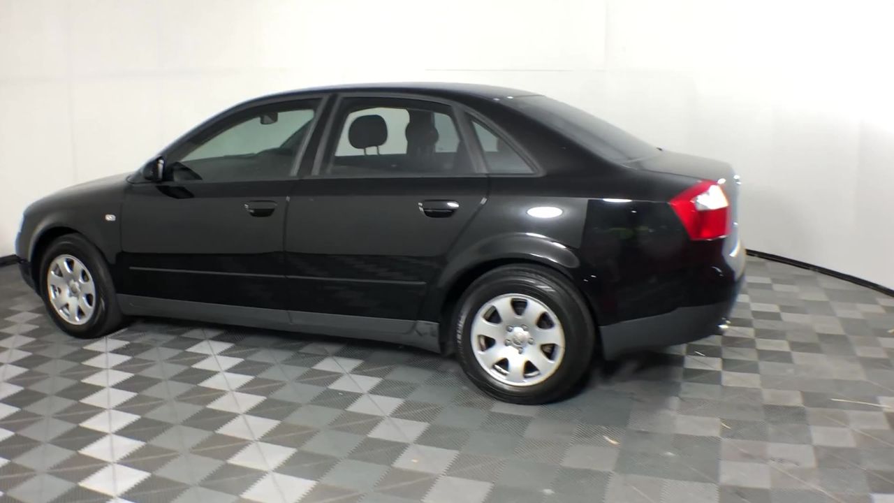 PHILIPS Oscillating Tower Fan 5000 Series, 105 cm, Dark Grey, Model CX5535/