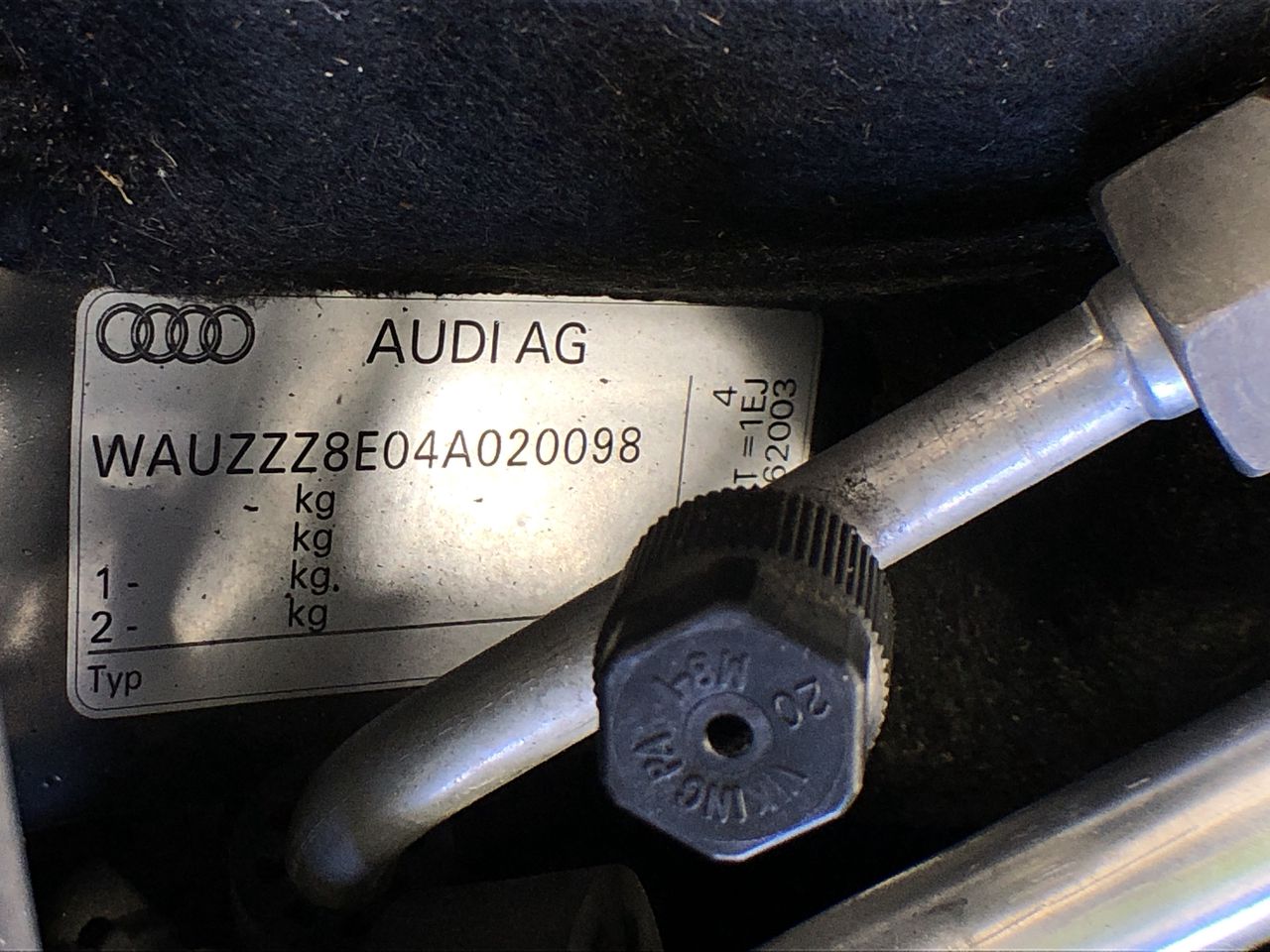 ROBOROCK QREVO Robotic Vacuum And Mop Cleaner, Model RR-QR02-03-WHT. NB: Ha