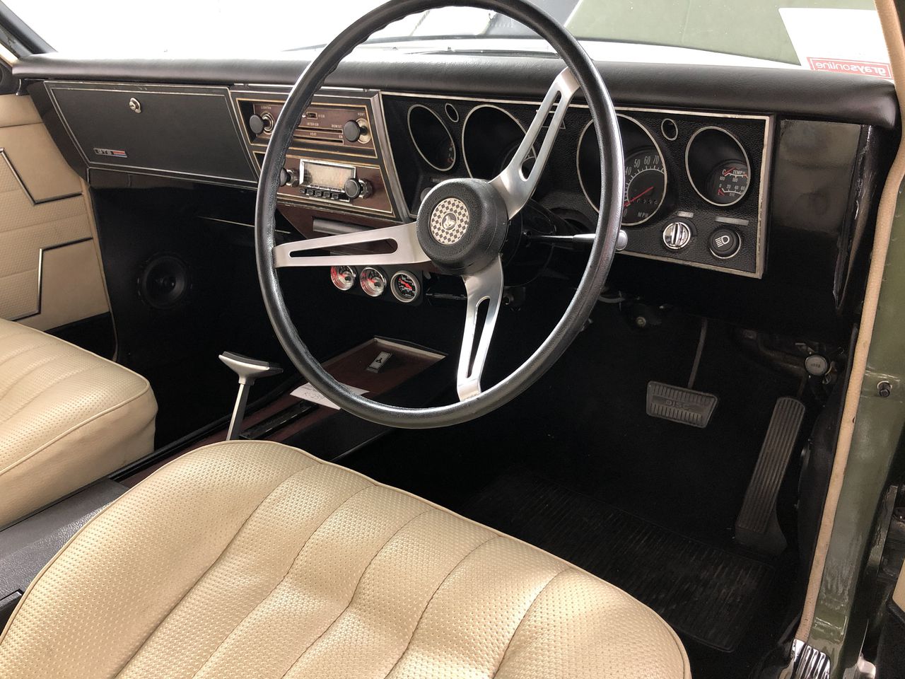 REVLON One-Step Volumiser Original 1.0 Blowout Brush, AU Plug, Mint.