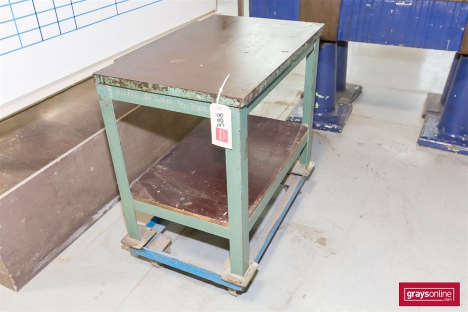 <p>Assorted Stackable Stillages x 6</p>