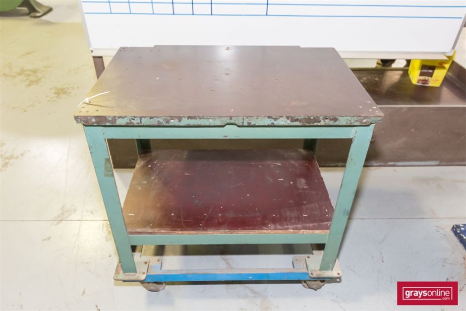 <p>Assorted Stackable Stillages x 6</p>