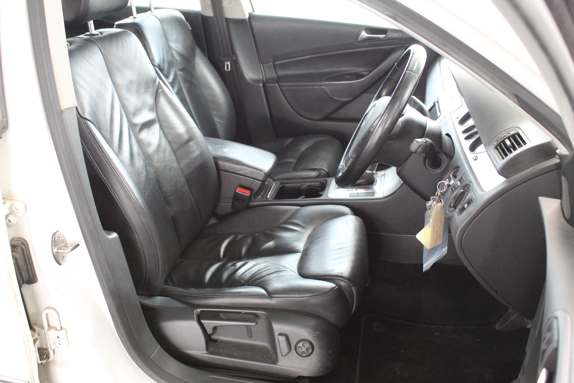 CARIBEE Backpack Helium 30L Black Model '6065', School & Travel.