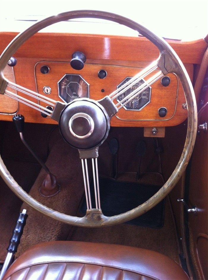 Lindeman's Bin 65 Chardonnay (6x 750mL).