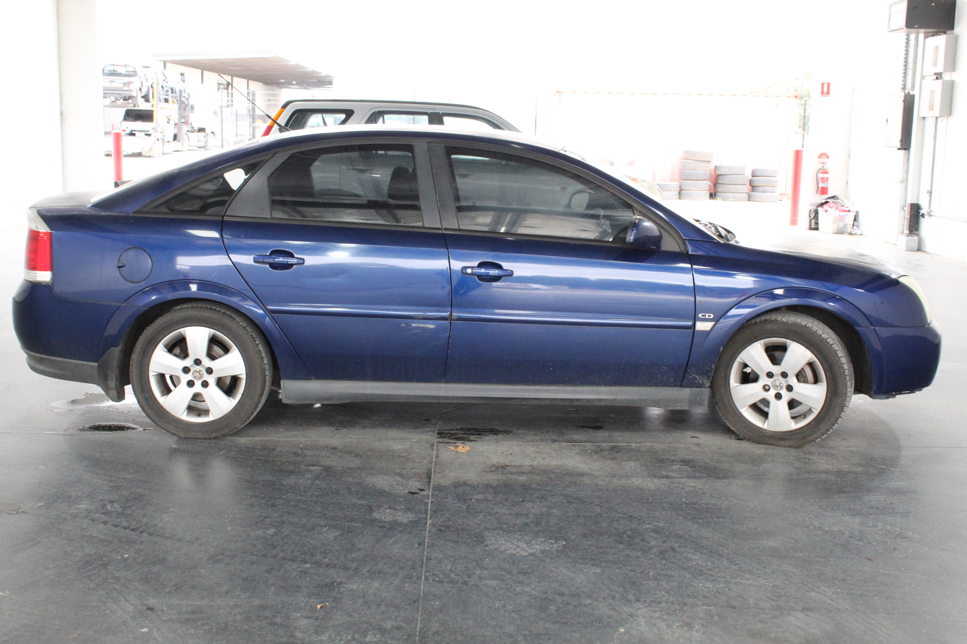 <p>1998 Sunrise 100T Punch, Shear & Notching Press</p>