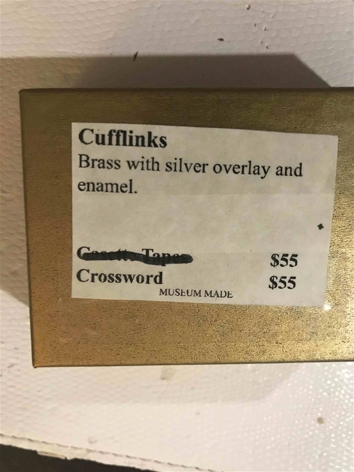 Pallet of Assorted Pet Feeding Items